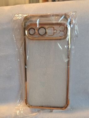 Google Pixel 9 Pro Clear Phone Case with Gold Trim